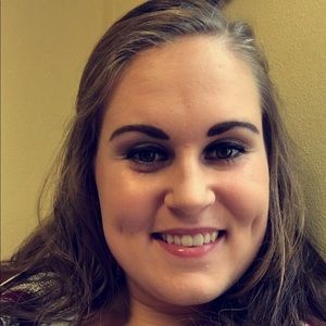 Meet your Posher, Carly